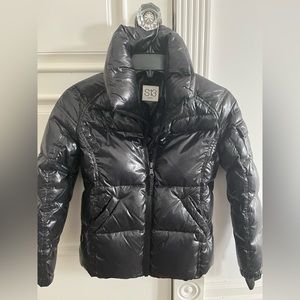 S13 kids puffer jacket size 12, will fit a 10 -13 year old girl or boy